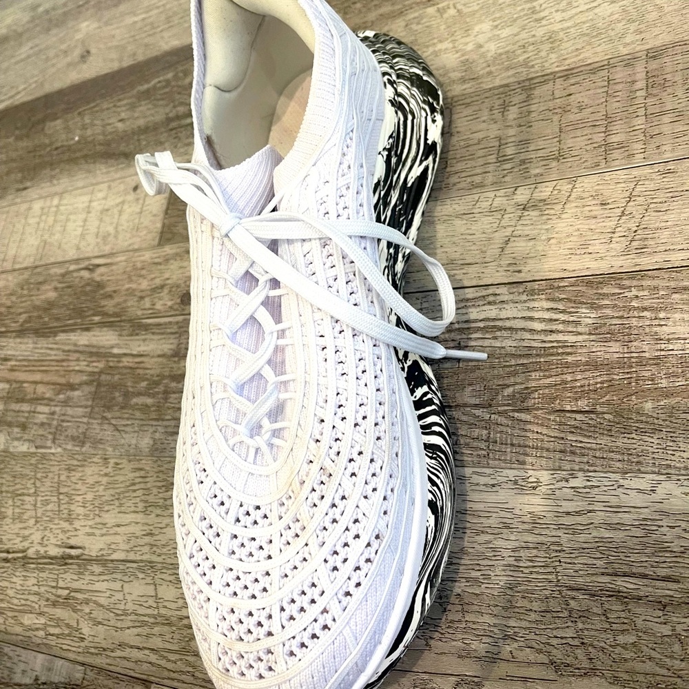 APL TechLoom Zipline Sneaker